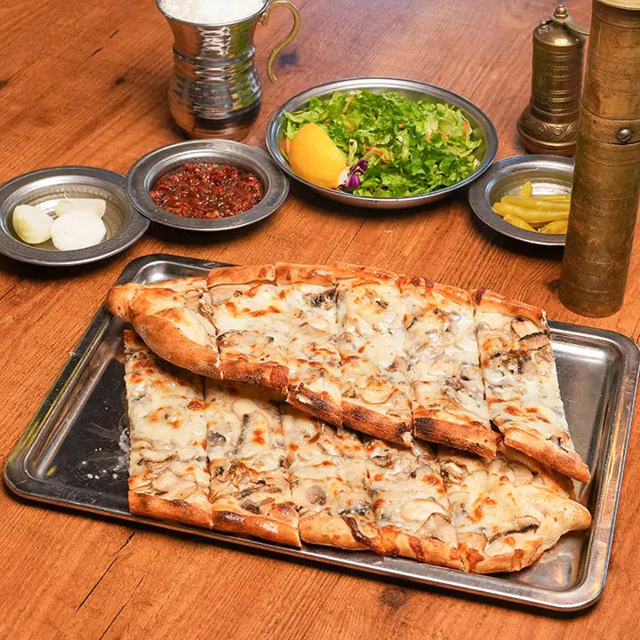 Mantarlı  Pide
