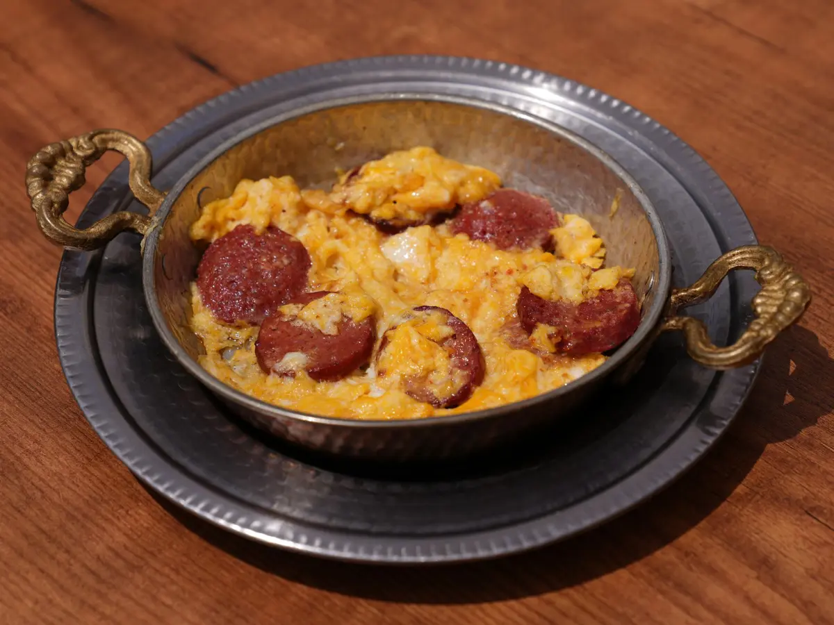 Sucuklu Yumurta